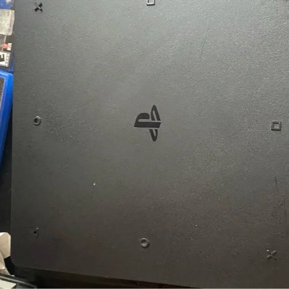 Ps4 slim bundle with controllers and games